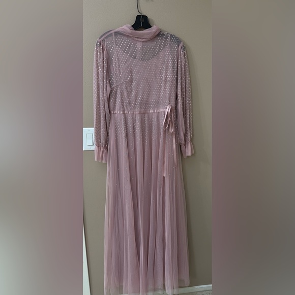 Super Elegant Formal Dress - Picture 3 of 5